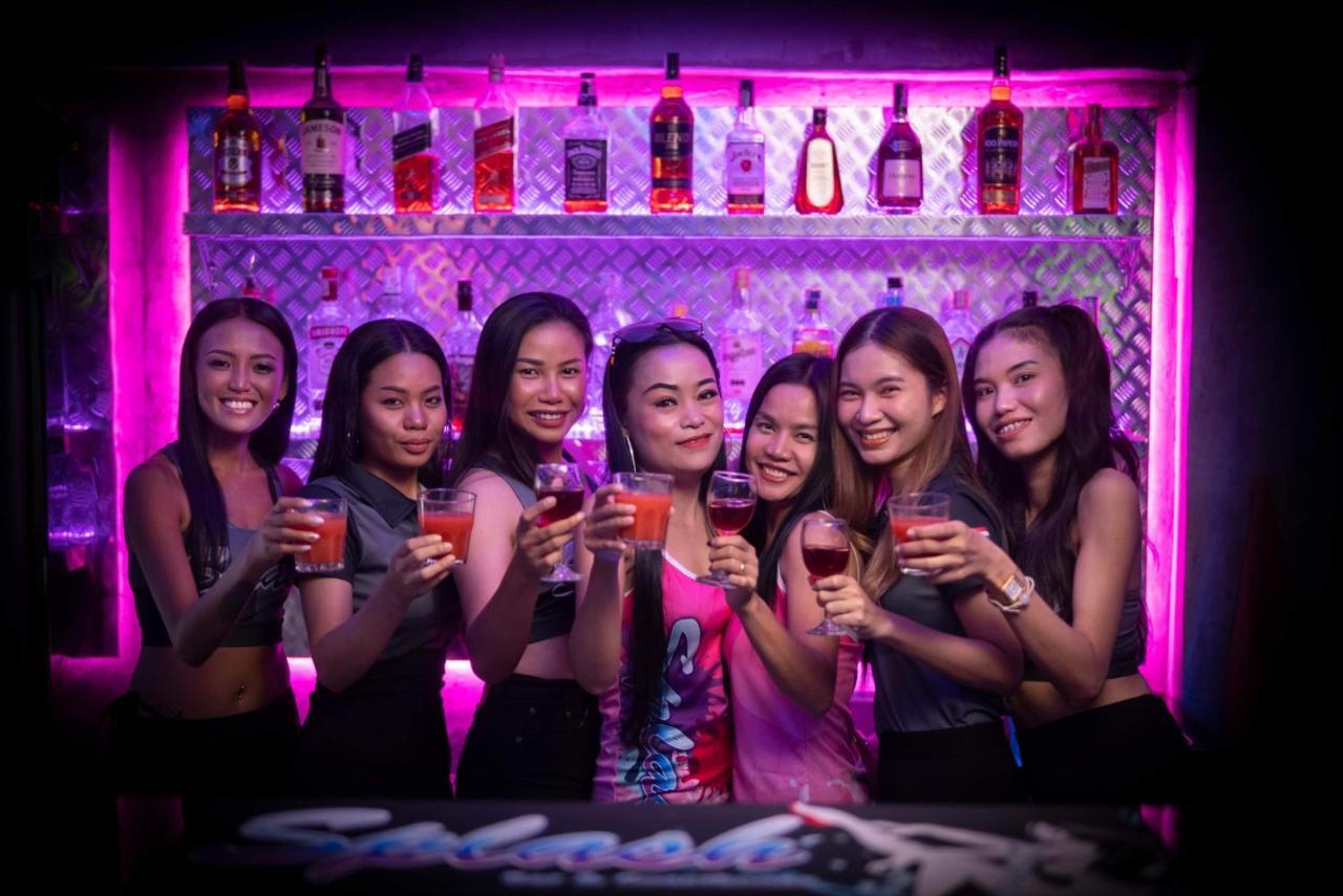 Splash Bar And Guesthouse Патая Екстериор снимка