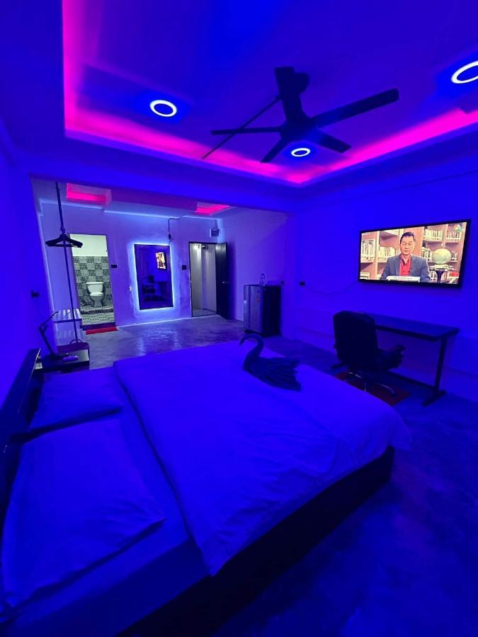 Splash Bar And Guesthouse Патая Екстериор снимка